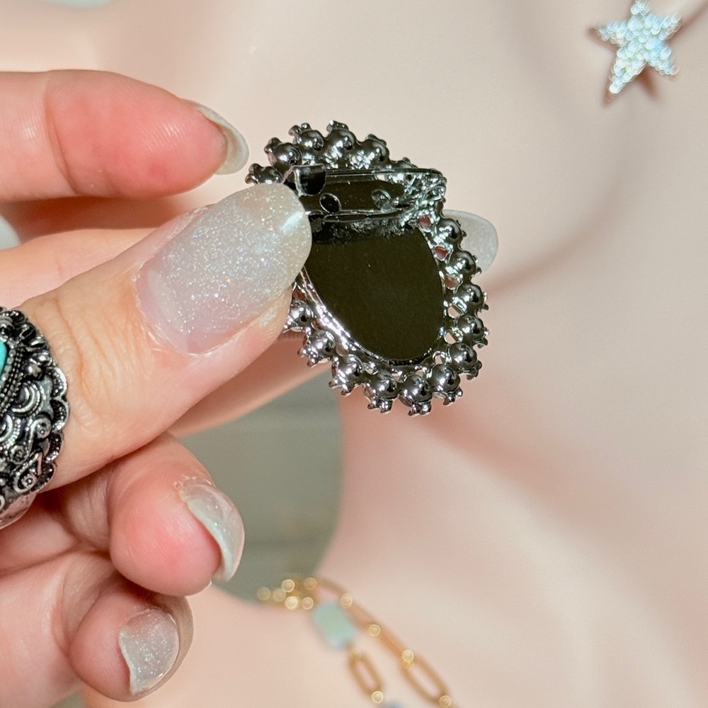 Silver And Oval White Pearl Accent Brooch - Picture 4 of 6
